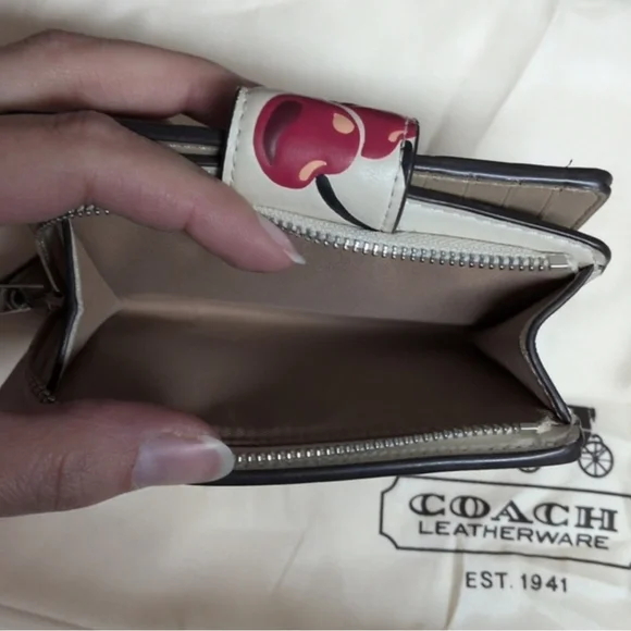 Coach Cherry Hamptons Hobo Leather Shoulder Bag And Wallet Matching Set - Picture 13 of 14